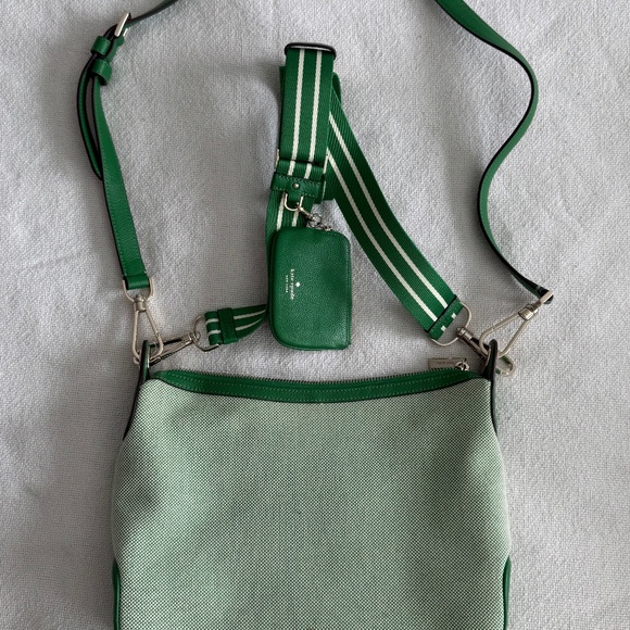 crossbody - Picture 1 of 4